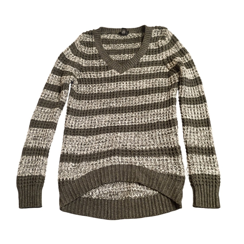 Rue21 Striped V-Neck Sweater Womens Small Grey White Waffle Knit Pullover